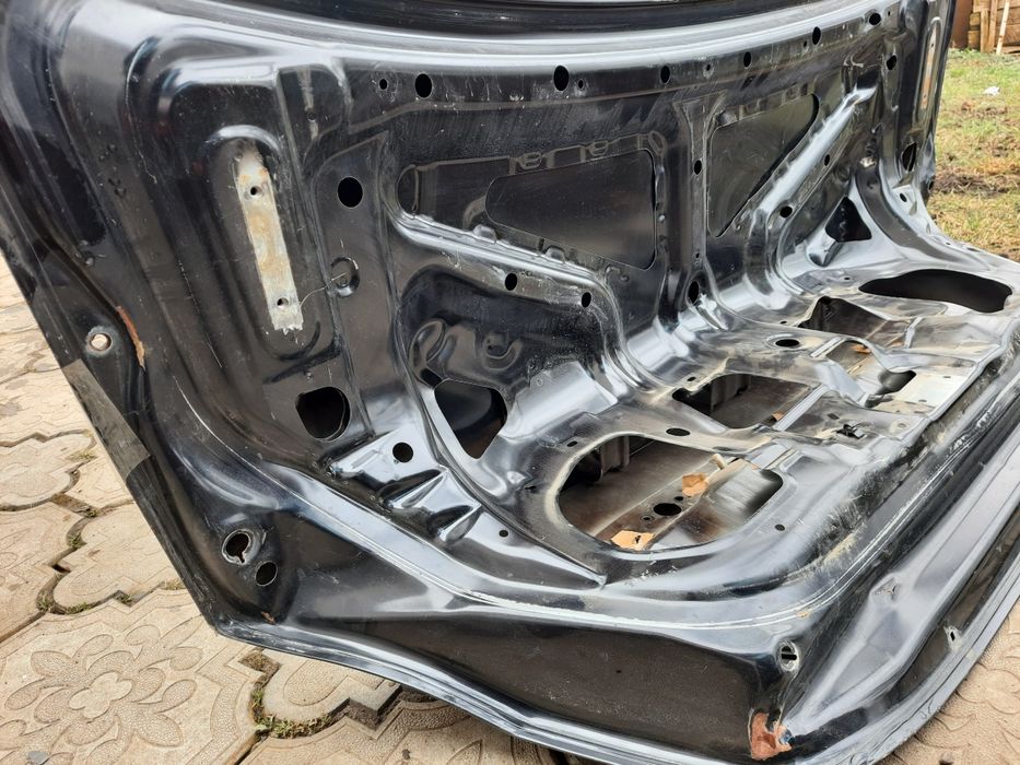 Кришка багажника Mitsubishi Lancer 9