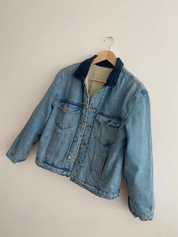 niebieska jeansowa kurtka z futerkiem z misiem M 38 Brandy Melville