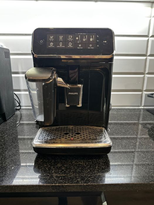 Ekspres automatyczny do kawy Philips Latte Go