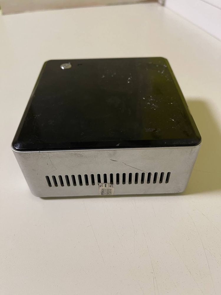 Міні ПК NUC5 + SSD 120 gb RAM 4gb у гарному стані, без блока живлення