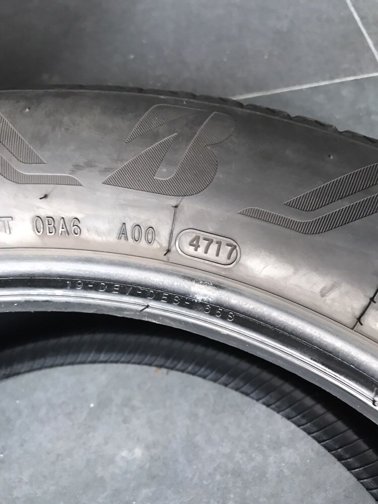 Pneus Bridgestone 245 50 r19