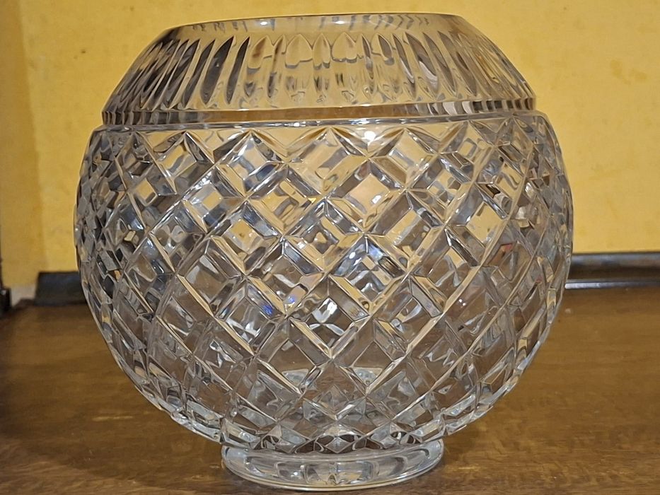 Kryształowa kula/wazon
