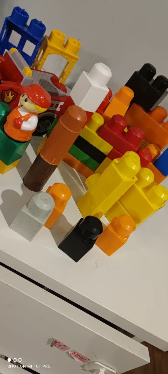 Megablocks mega bloks Fisher price klocki auto ludziki