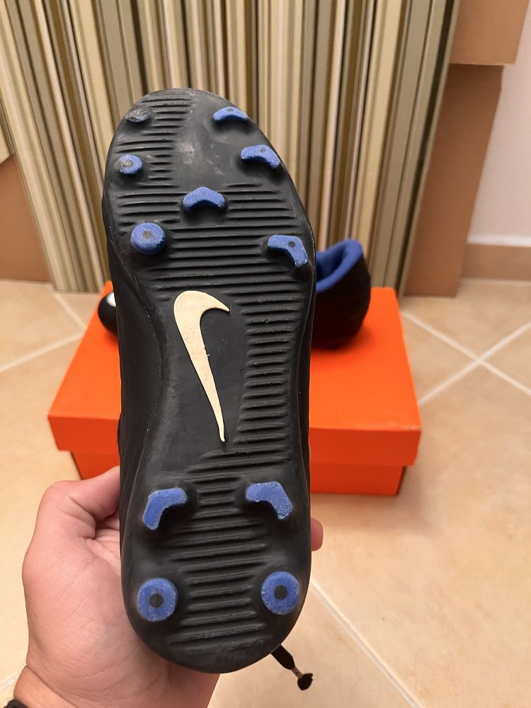 Korki nike jr hypervenom phade r.37,5