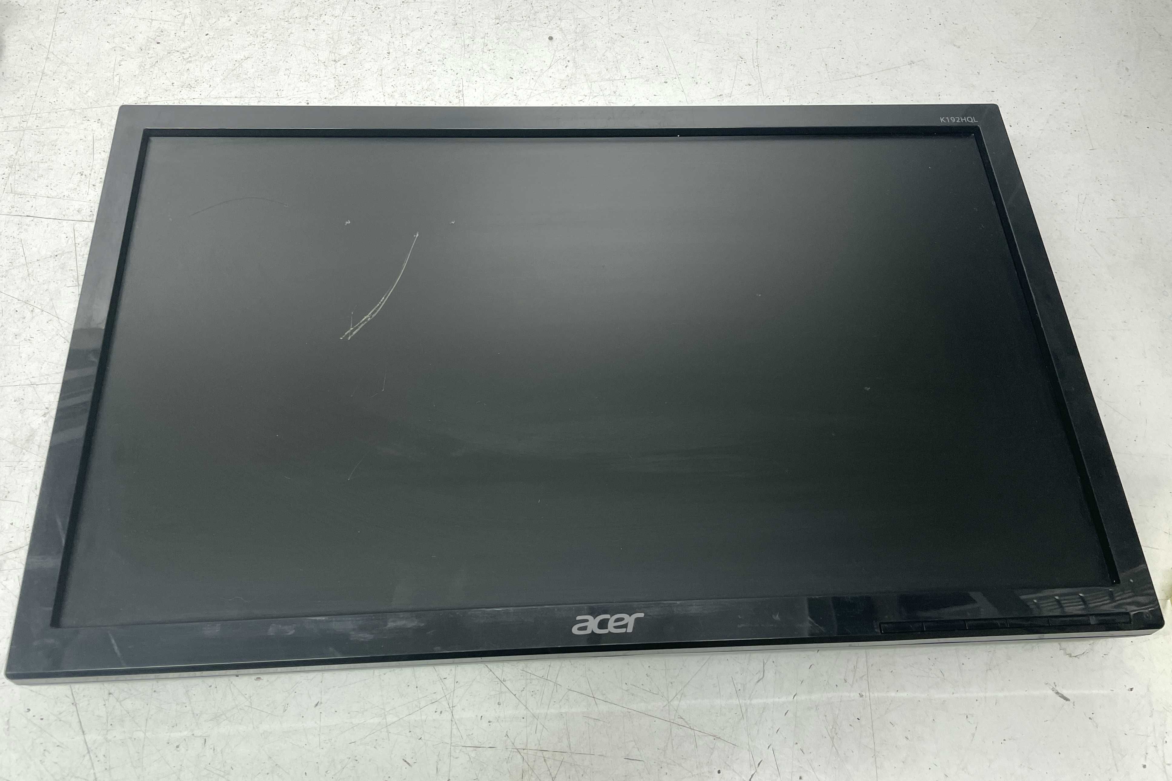 Широкоформатный монитор Acer 19" K192HQL царапины