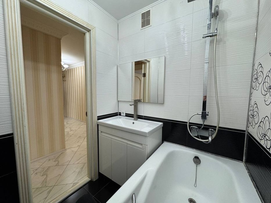 Продається 3х кімнатна квартира 61м² р-н 14 школи. Автономне опалення