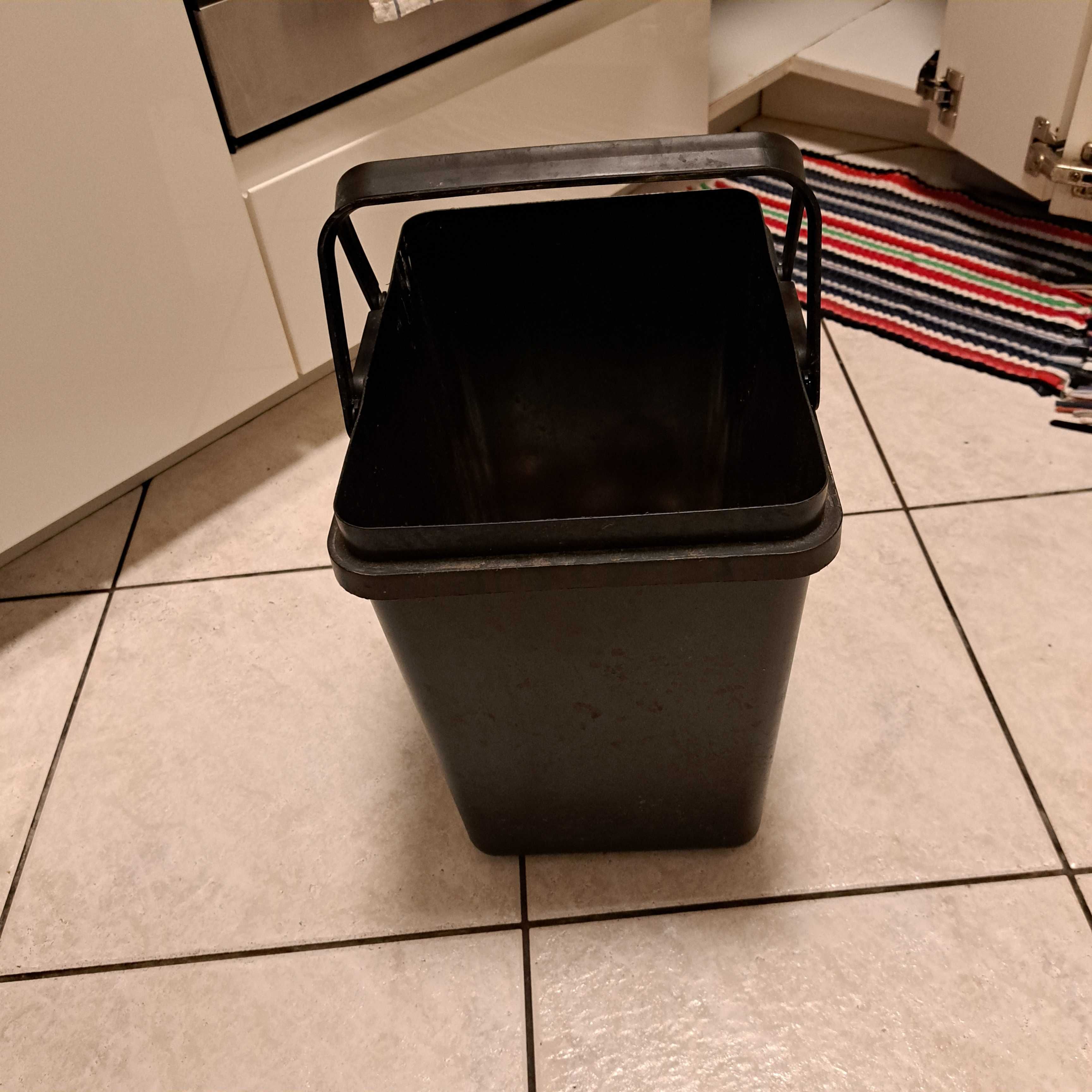 pojemnik do sortowania odpadów 31x23,5x33h