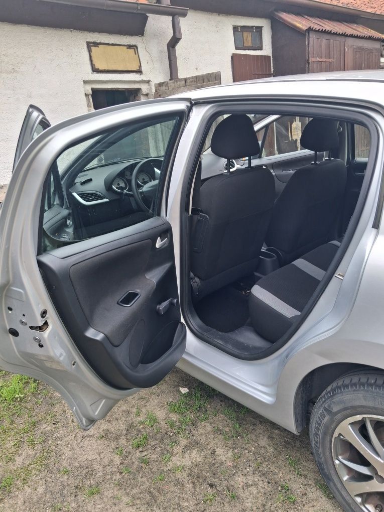 Sprzedam samochód marki Peugeot 207HDI