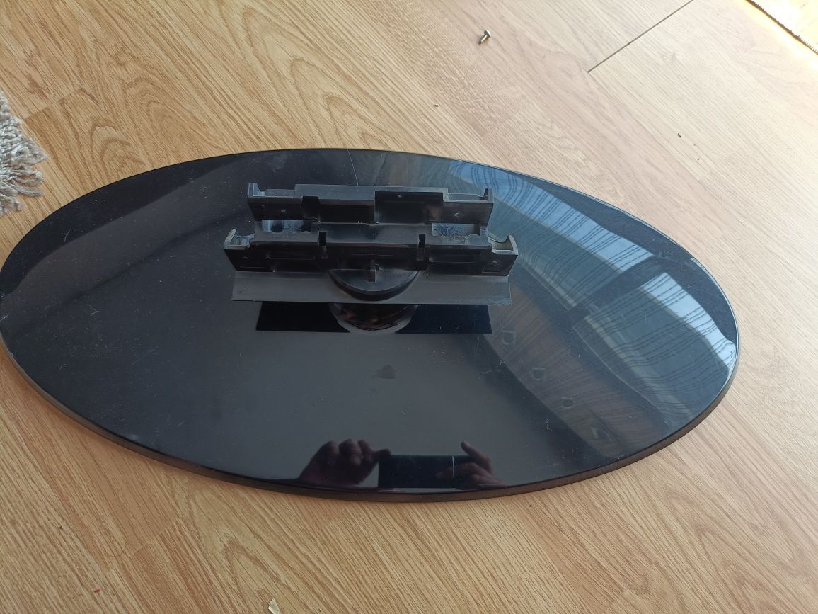 Peças para TV Samsung LE37M87BD:
Base TV 15€
Placa T-com 20€
Placa inv