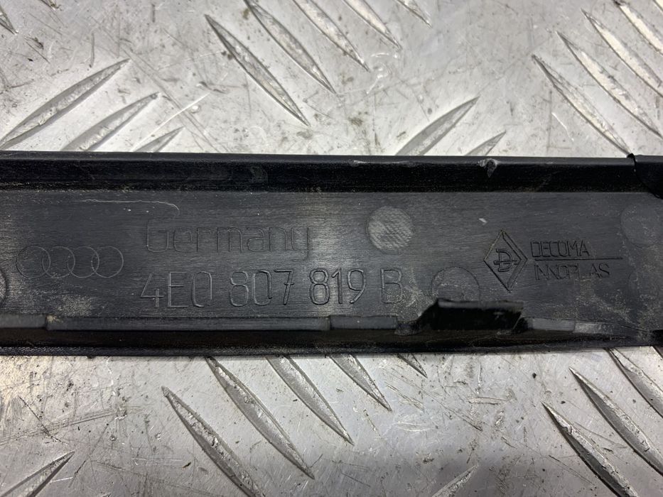 Накладка заднего бампера 4E0807819B для Audi A8 D3 2002-2009