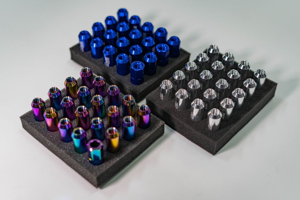 Lug Nuts / Porcas de roda