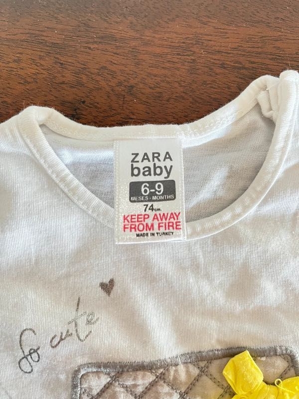 T-shirt Branca Zara – 6-9 Meses- Zara White T-shirt - 6-9 Months