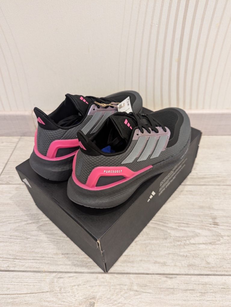 Кросівки Adidas Pureboost 5W розмір 38 2/3