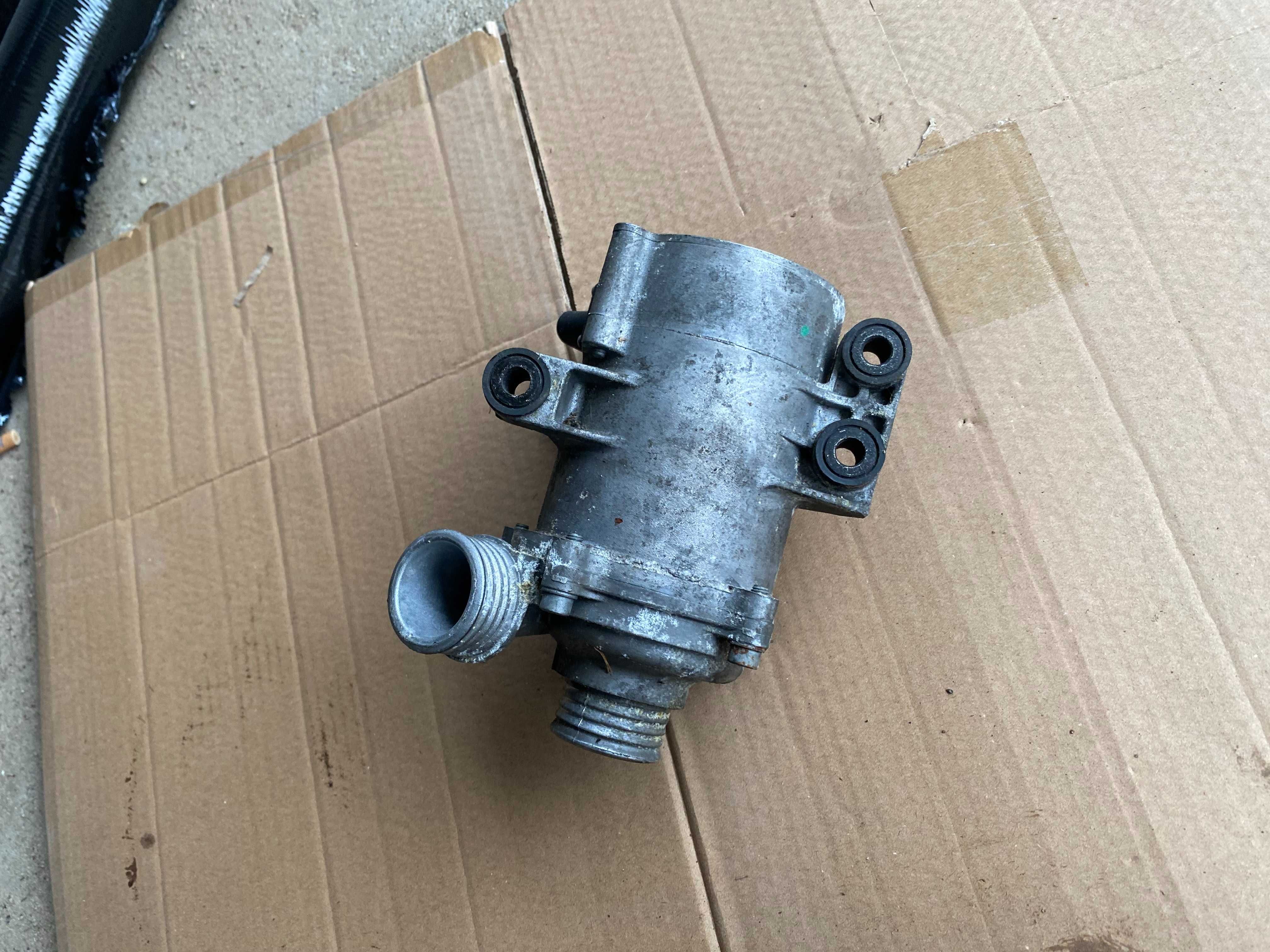 Dodatkowa Pompa POMPKA Wody BMW F10 F30 F32 F25 E84 F22 N20 2.0i 2.8i