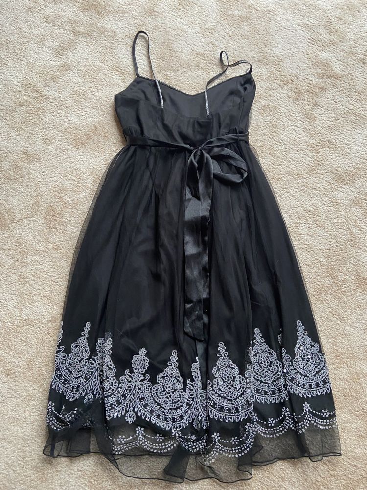 Sukienka czarna z cekinami rozmiar S