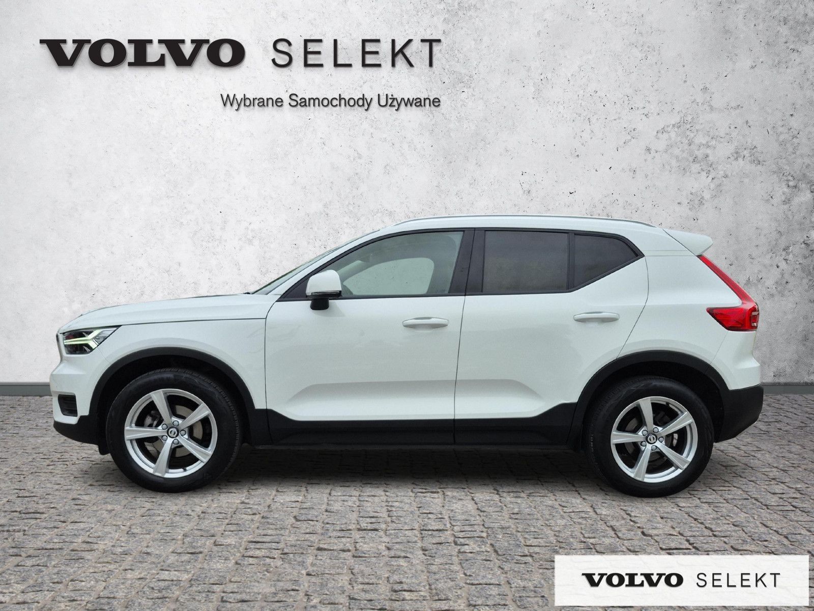 Volvo XC 40 T3 1,5 163 KM Momentum Pro, BLIS, Harman Kardon, Panorama