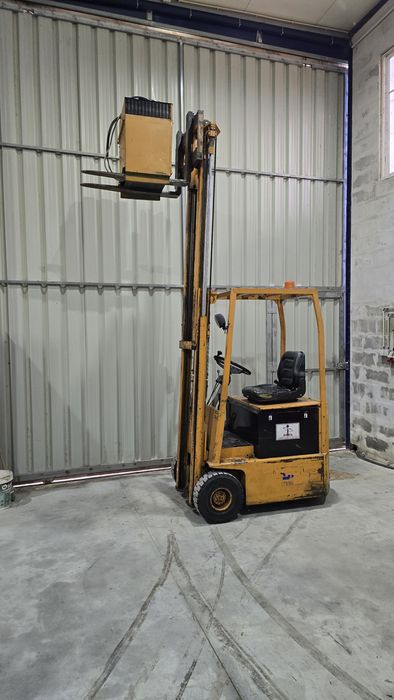 Empilhador Elétrico Cesab 1300Kg