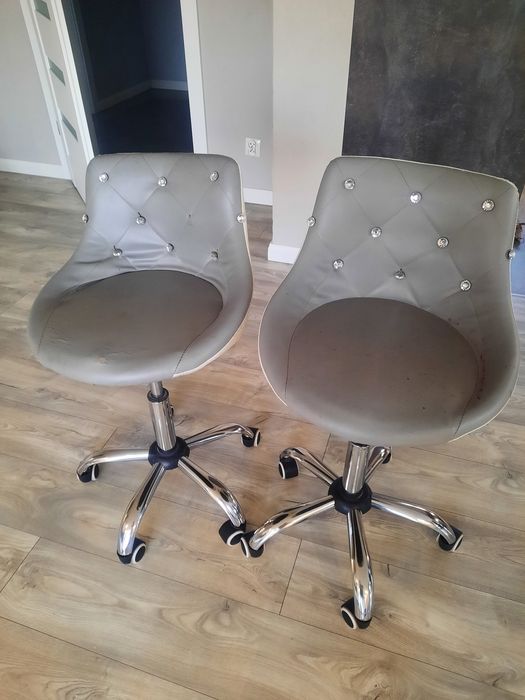 2 fotele obrotowe