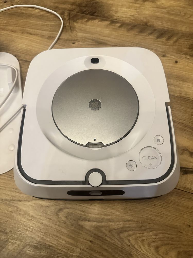 Robot sprzątający IROBOT Brava Jet M6