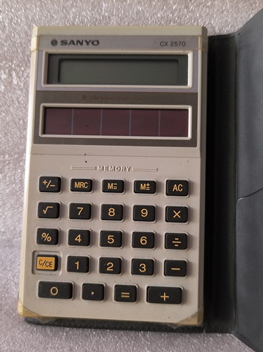Калькулятор Sanyo cx 2570 Japan солнечной батарее