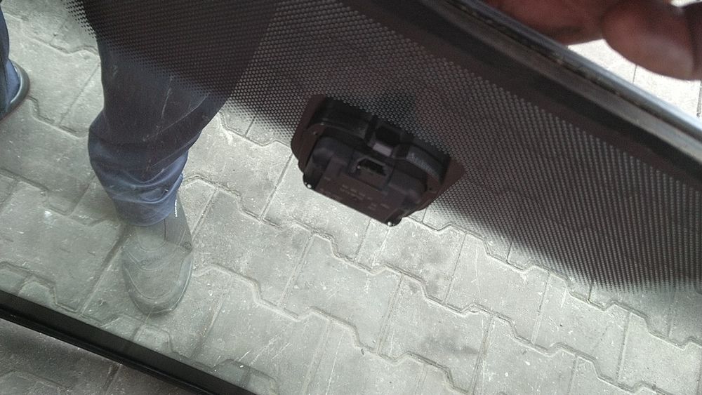 ) Passat B6 szyba przednia czołowa