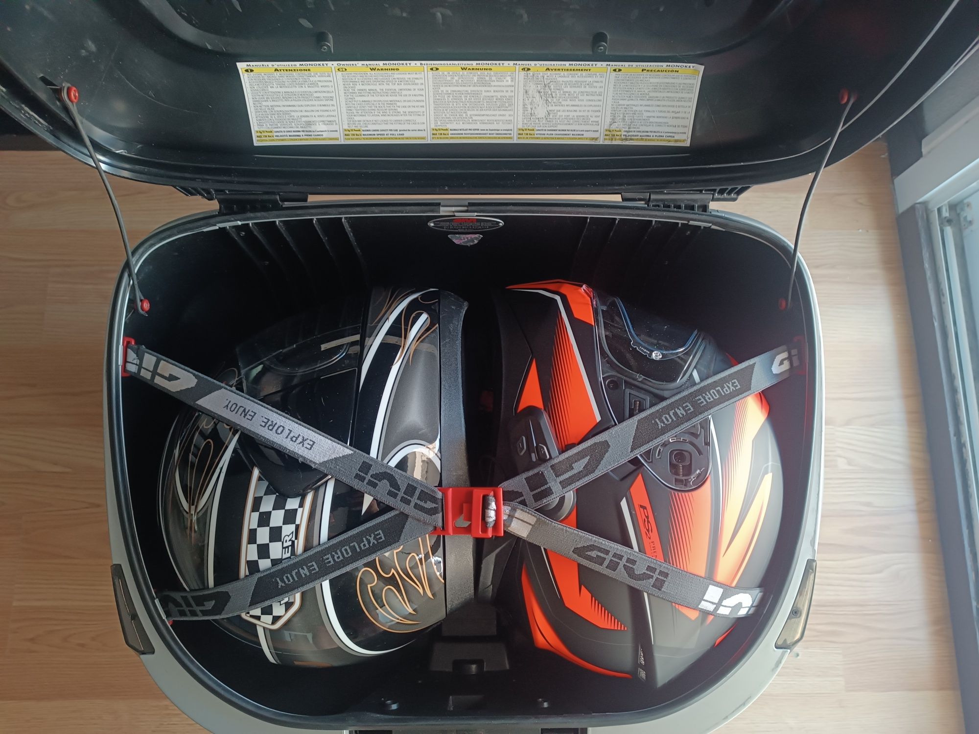 Top Case Givi Maxia V56 Monokey