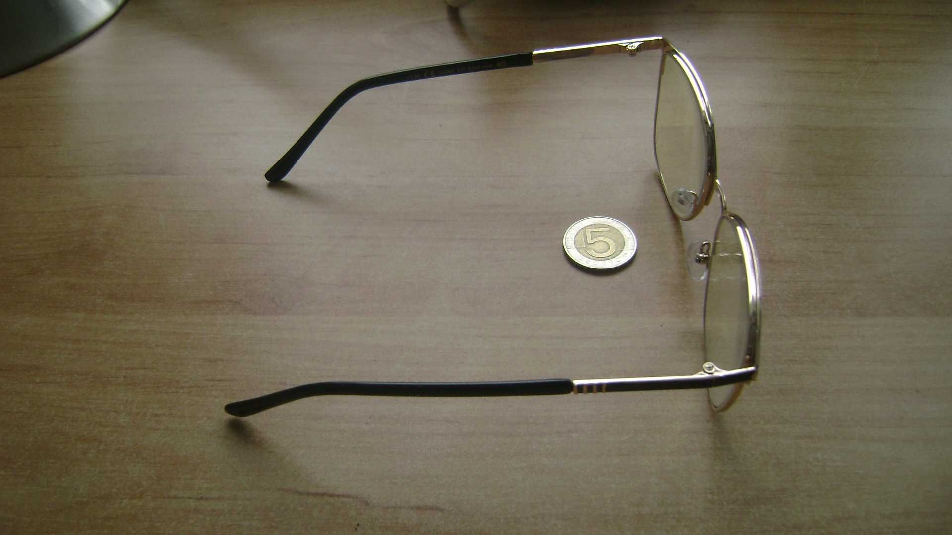 Starocie z PRL Okulary damskie korekcyjne +1 dioptria rozstaw 13,5 cm