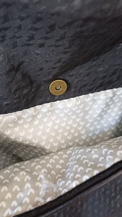 Mochila preta Kipling para laptop