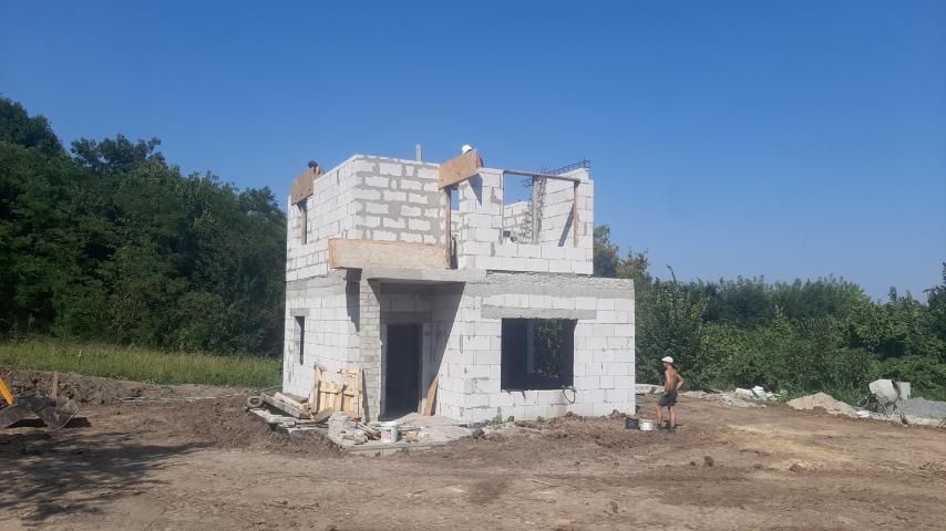 Продаж будинку Підгірці,Новообухівська,двоповерховий,в стадії будів
