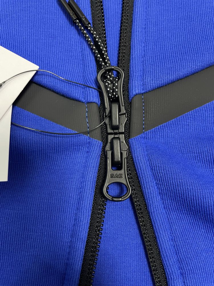 Nike tech-fleece