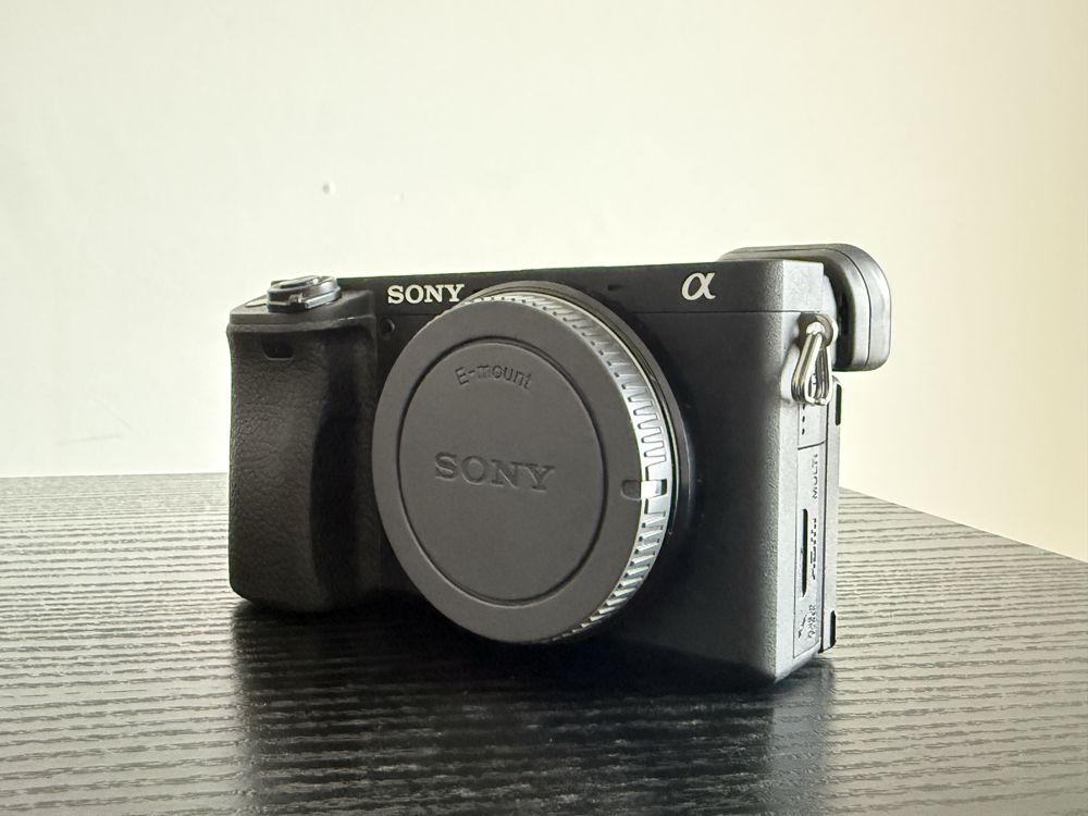 Câmara Sony Alpha A6400 com 3 Baterias