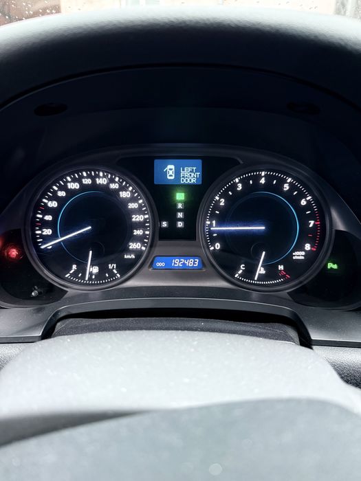 Lexus is 250 власник 2,5 бензин 2007 рік