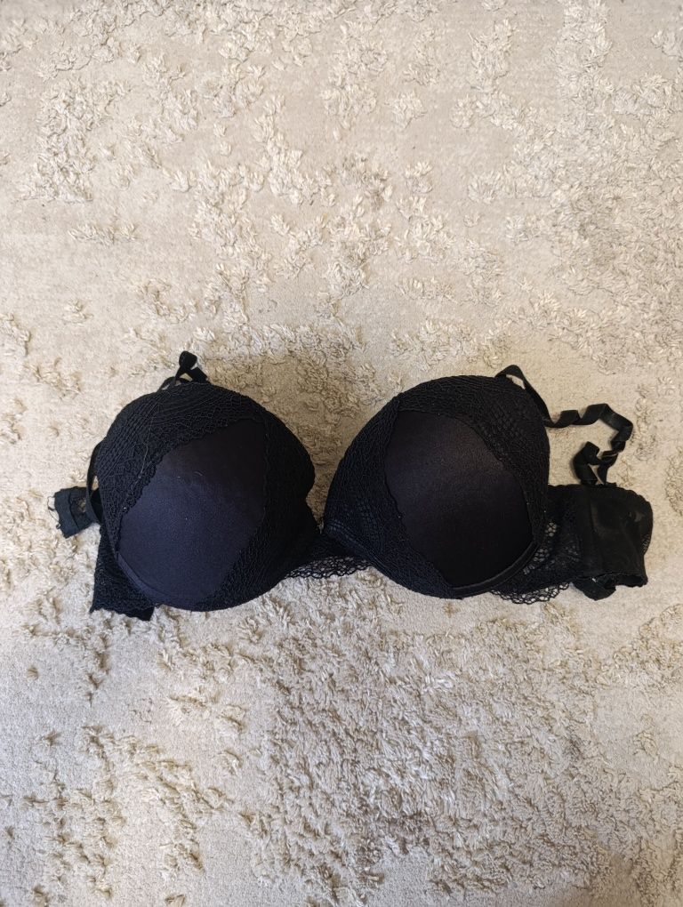 Stanik biustonosz erotyczny push up 75C koronkowy czarny