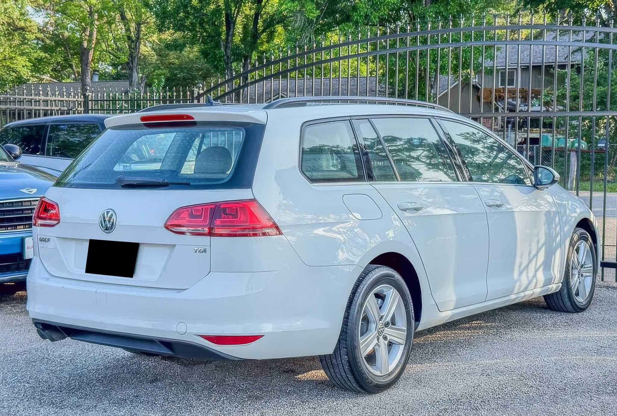 2015 Volkswagen Golf SportWagen TDI S
