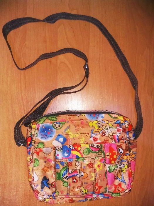 Яркая детская сумка /сумочка для девочки отличное состояние недорого!