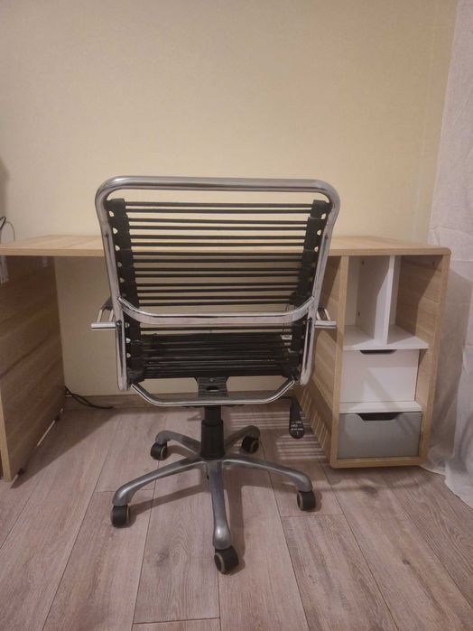 Sprzedam nowoczesne  krzesło vox okazją