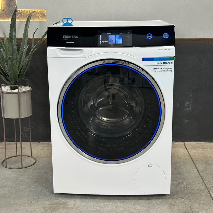 Сучасна пральна машина Siemens Avantgarde WM14U940EU.
