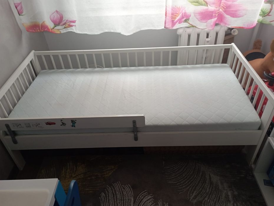 Biurko łózko krzesło dziecięce