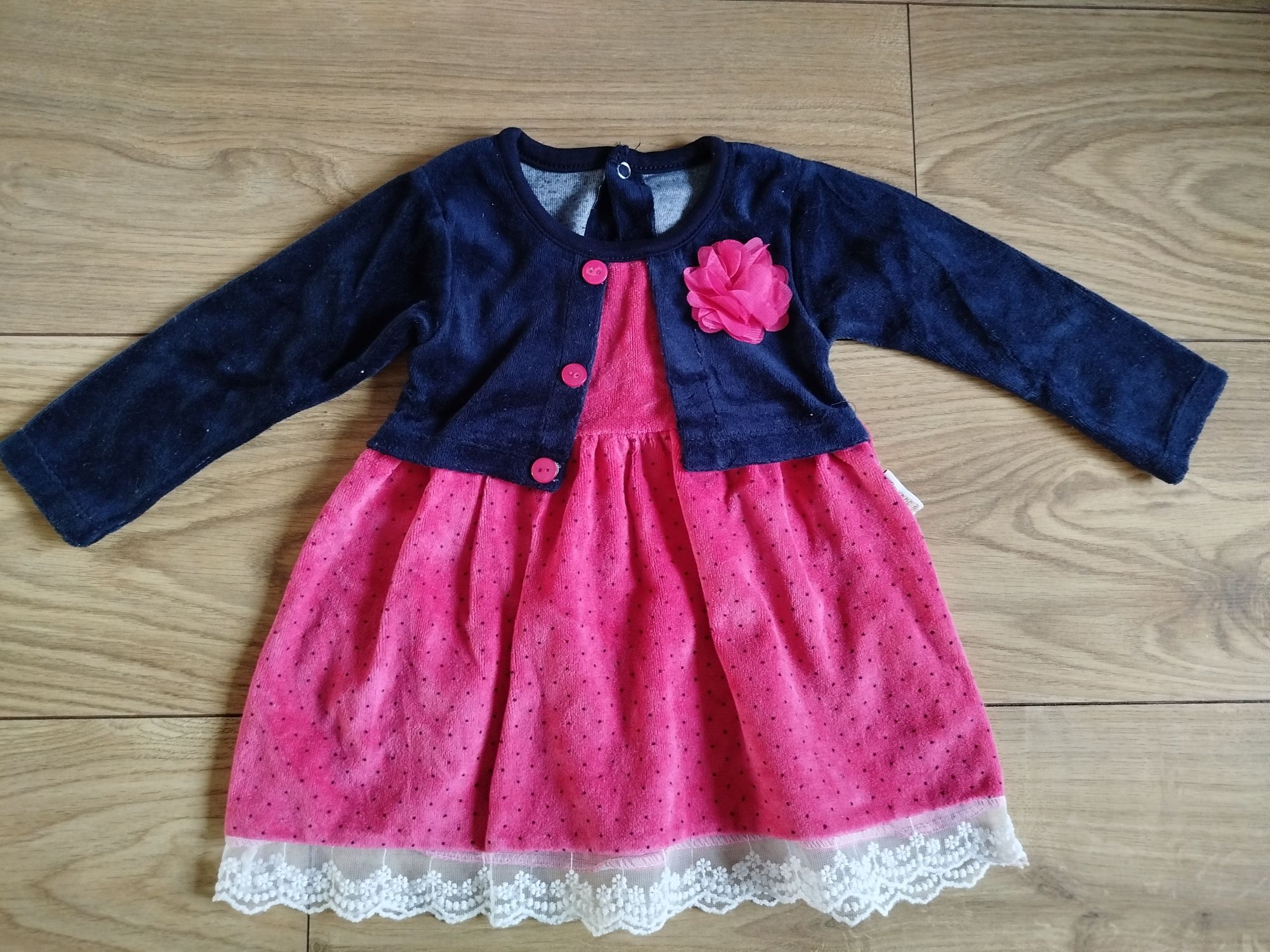 Piękna elegancka sukienka na specjalne okazje rozm.80