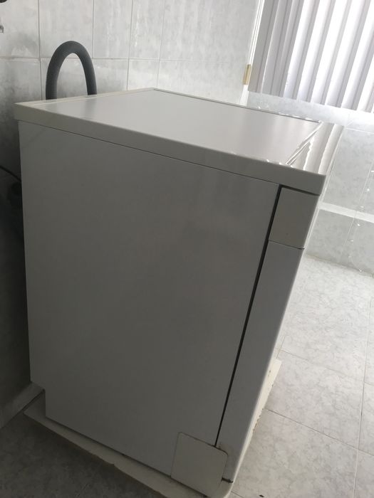 Maquina de lavar loiça como nova
