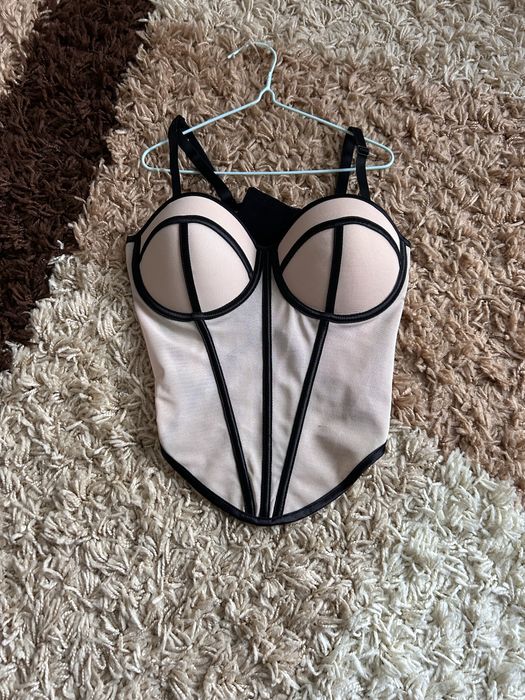 Продам корсет беж + чорний розмір С чашка 75А/В