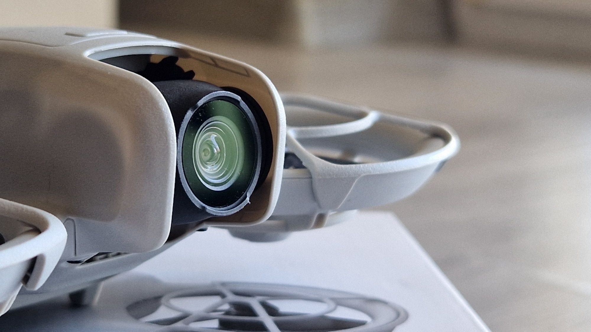 DJI Neo,  Dron w stanie idealnym