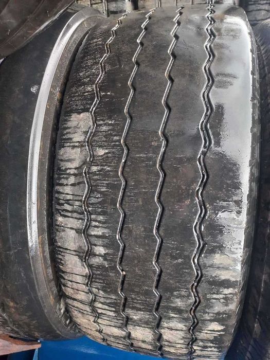 Шини 385/55 R22.5 б/у скат без латок, резина свіжі роки, доставка,