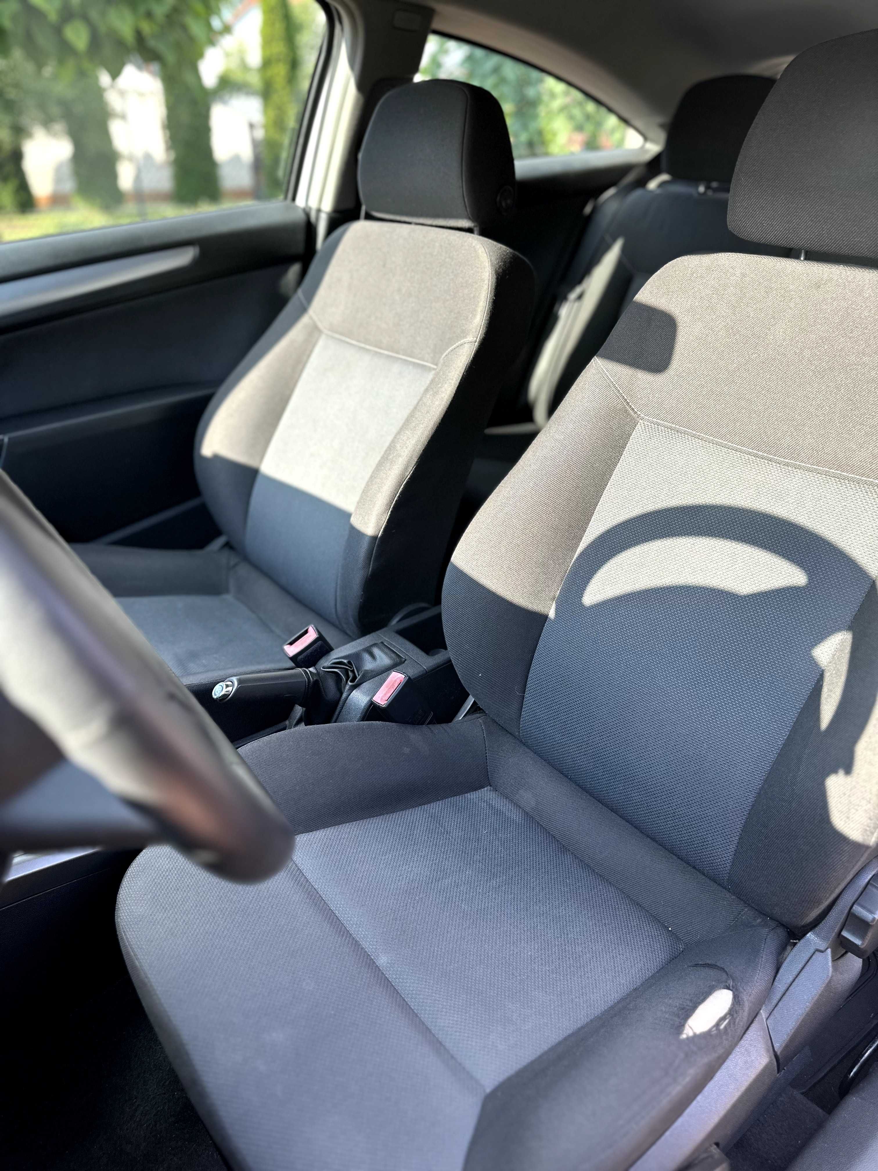 Opel Astra H GTC 1.6 + LPG