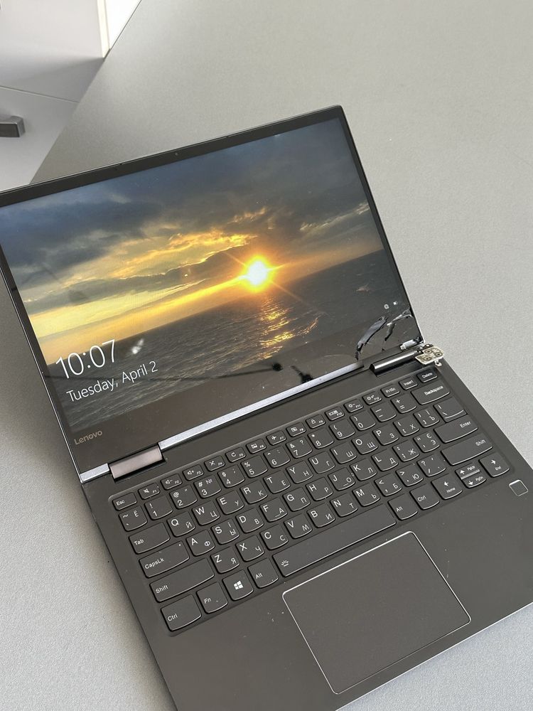 Ноутбук Lenovo Yoga 730-13IKB