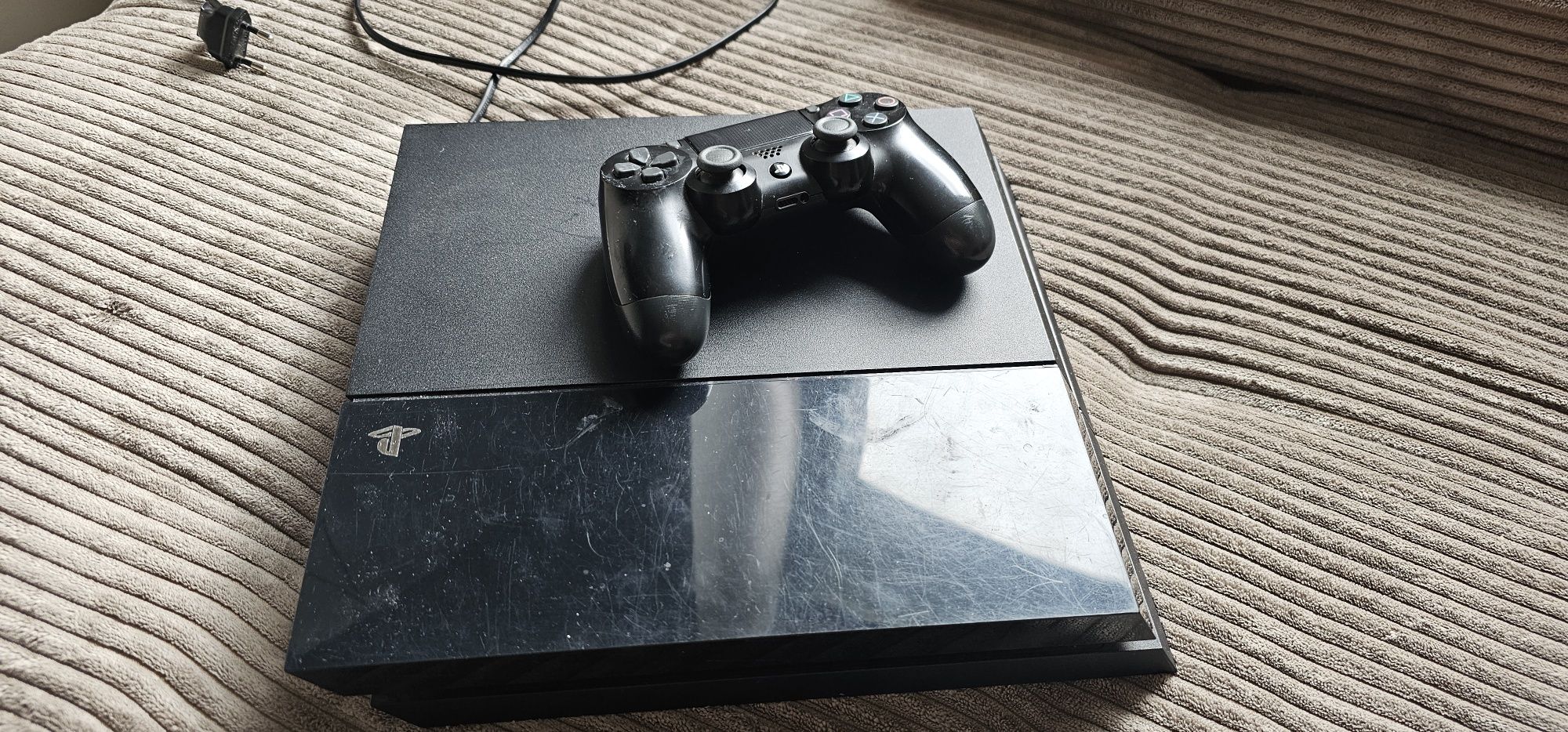PlayStation 4 z padem