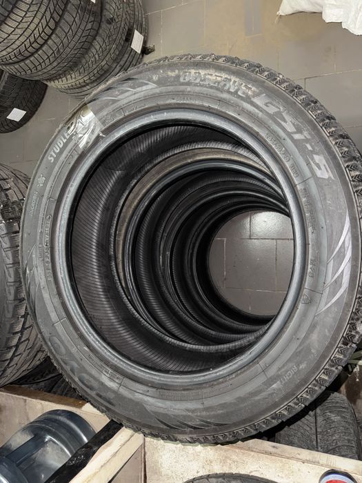 Зимова гума Toyo Observe GSi6 285/50 R20 116H XL