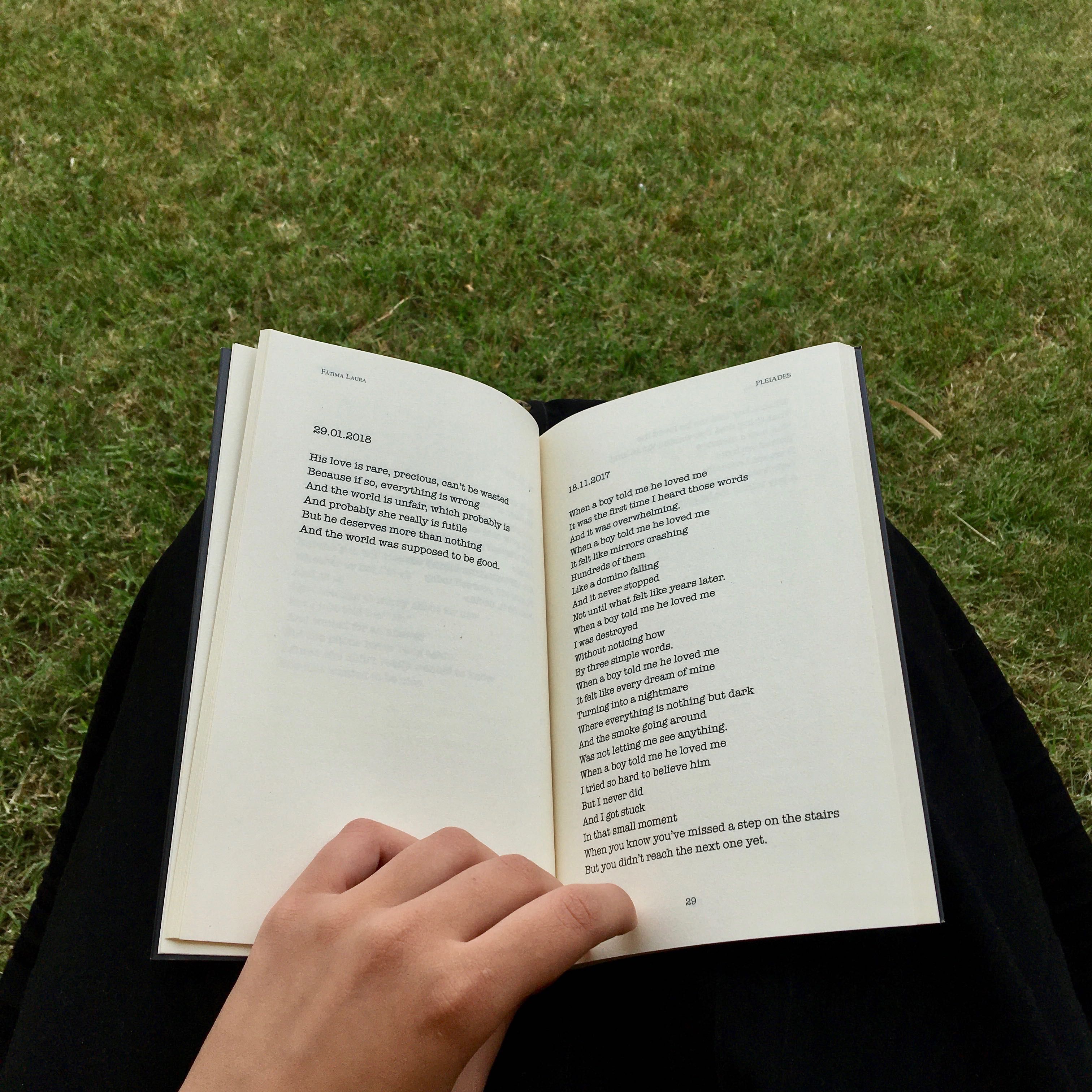 Livro Inglês "Pleiades"