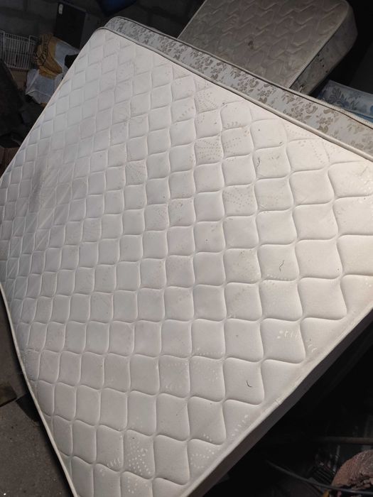 Colchões diversas medidas , bom estado
