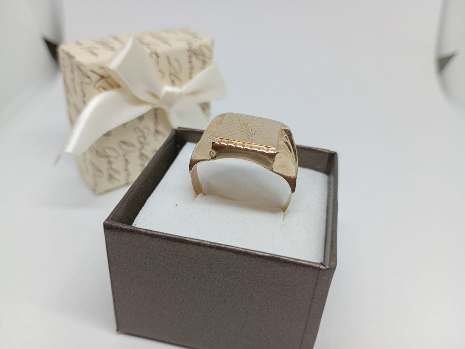 Złoty sygnet 585 waga 4,23g rozmiar 27